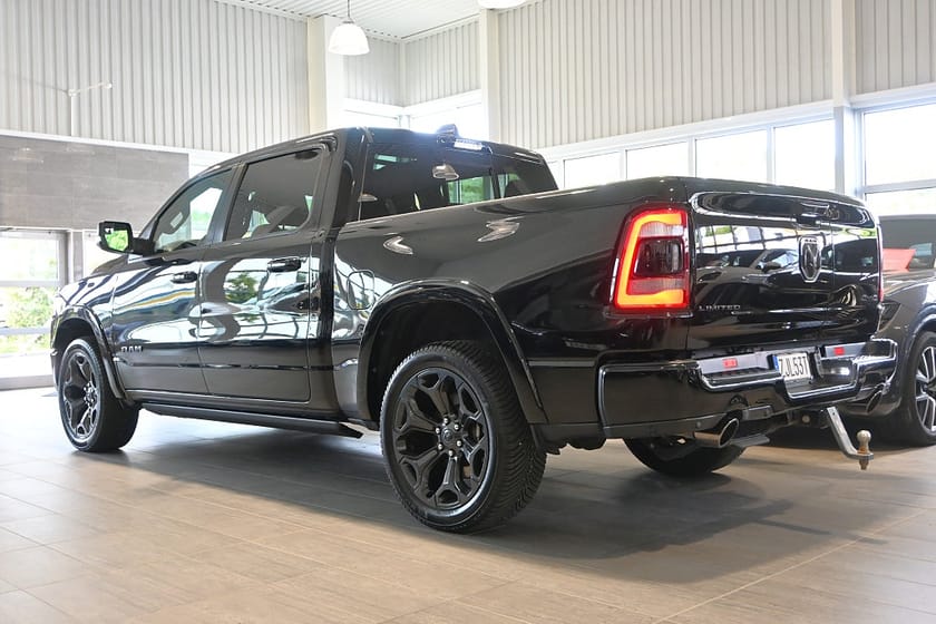 Bild 3 av RAM 1500 Crew Cab 5.7 V8 HEMI Limited NIGHT Multilucka