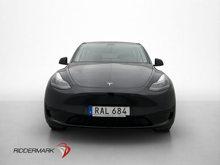 Bild 3 av Tesla Model Y Standard Range RWD Värmepump Pano Drag AP MOMS