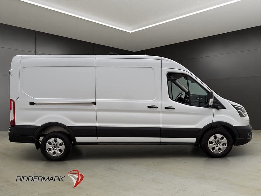 Bild 2 av Ford Transit 350 L3H2 Cockpit Värm Drag 2xDörr CARPLAY Moms