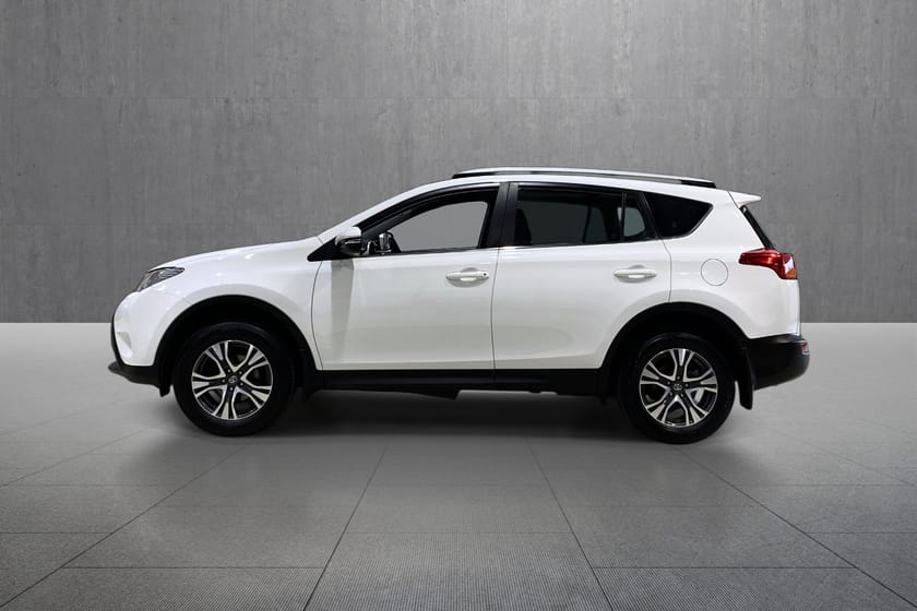 Bilde 2 av Toyota RAV4 2,2 D-4D 4WD Sense Hengerfeste