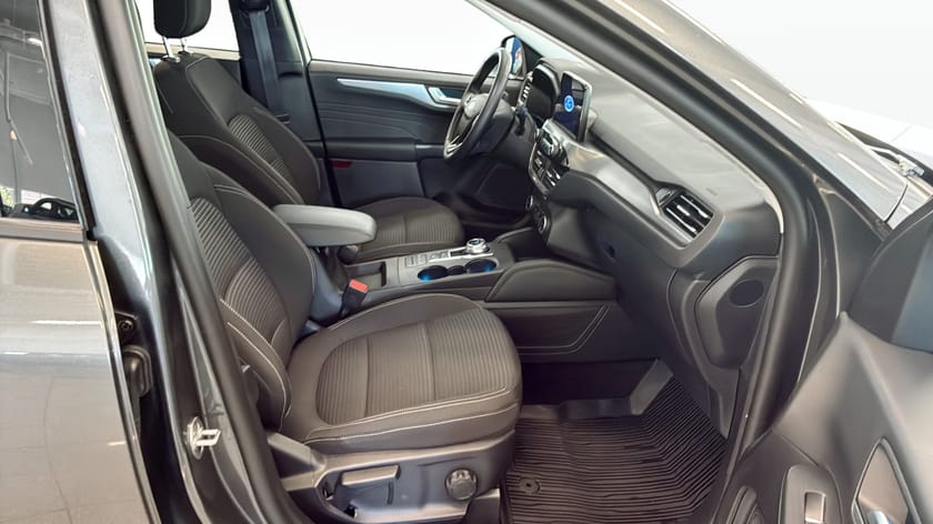 Bild 3 av Ford Kuga Plug-In Hybrid TITANIUM 2.5 FWD 225HK CVT