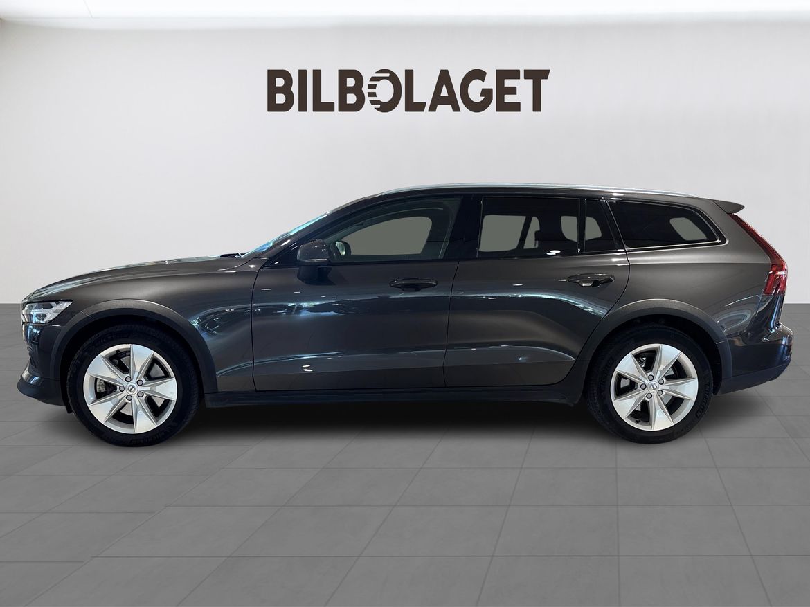 Volvo V60 2023 - miniatyr 2