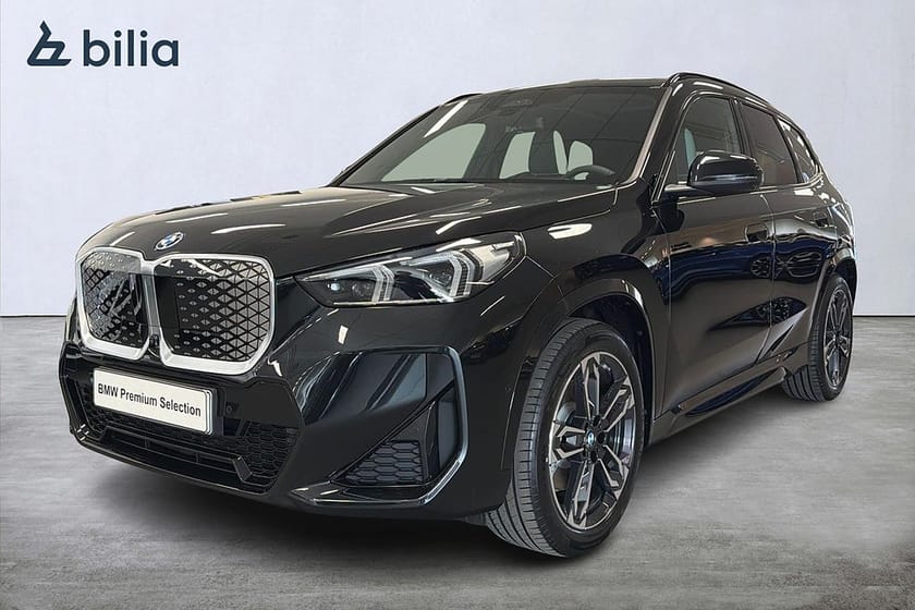 Bild 1 av BMW iX1 xDrive30 xDrive 30 M-sport | DEMOBIL | Travel | Panorama