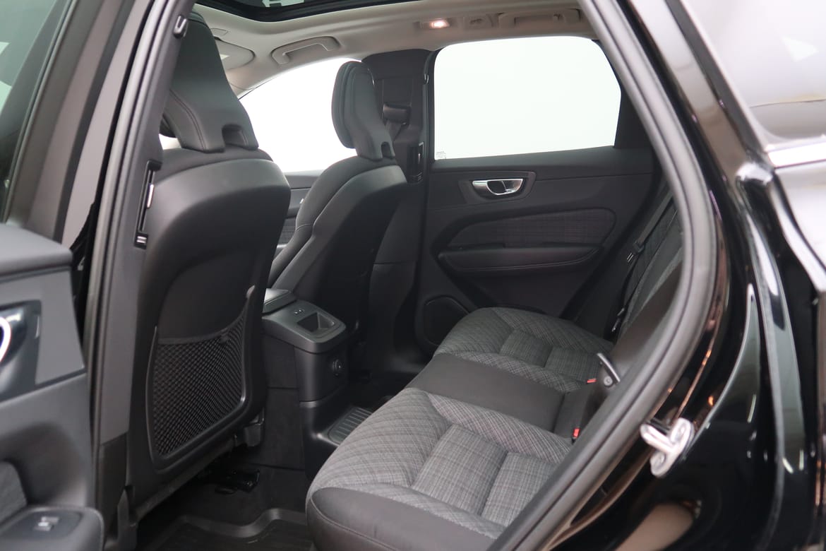 Volvo XC60 2023 - miniatyr 5