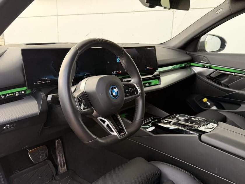 Bild 2 av BMW 530e xDrive Touring M Sport Business Edition