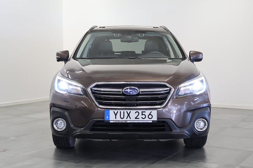 Bild 2 av Subaru Outback 2.5 4WD Summit Taklucka V-Hjul Drag NyServad