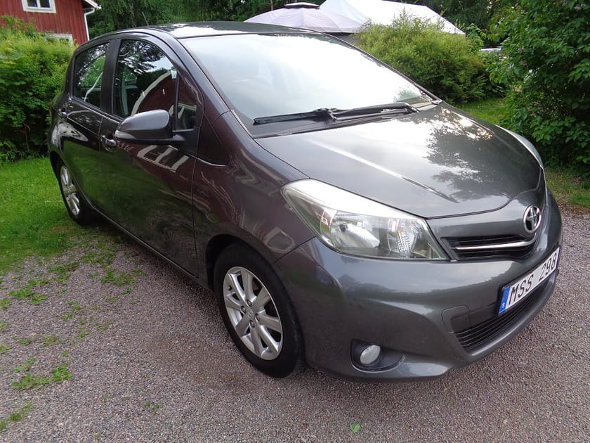 Bild 2 av Toyota Yaris 5-D 1.4 D-4D AC/BACKKAMERA/MVG/ÅRSSK. 1.103:-/FINANS