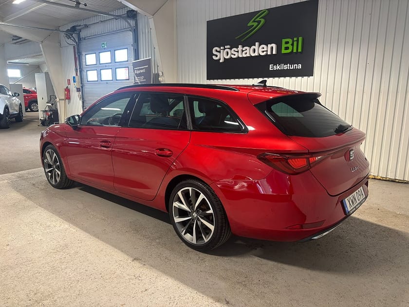 Bild 3 av SEAT Leon Sportstourer ST León Sportstourer1.5 eTSI Nav/Parksensorer/Carplay/Drag