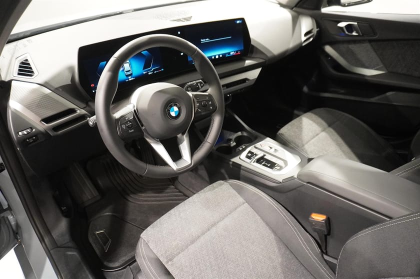 Bild 4 av BMW 120 M Sport Aut PA DA 18