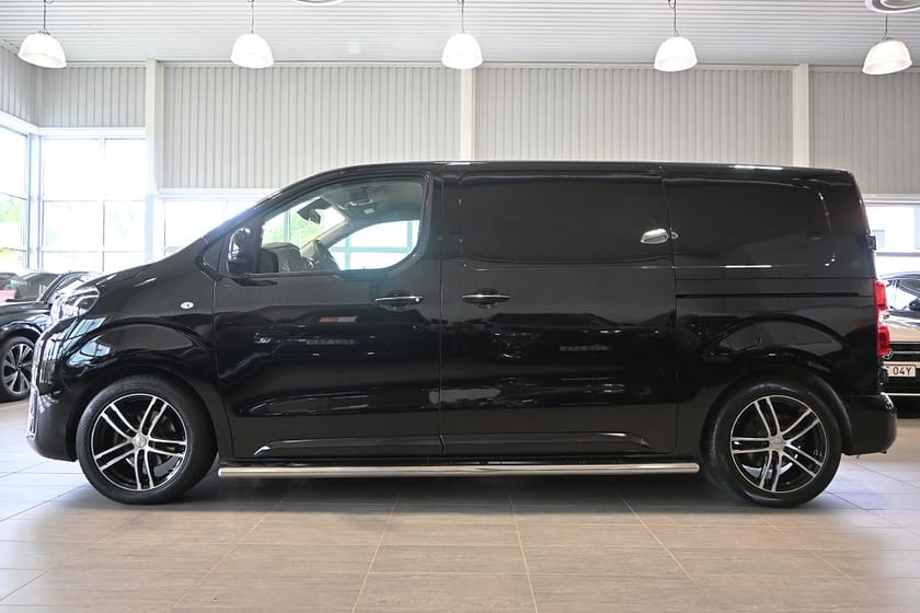 Bild 2 av Toyota Proace 2.0 D-4D 177hk Navi Värmare Drag Adaptiv farth kamera