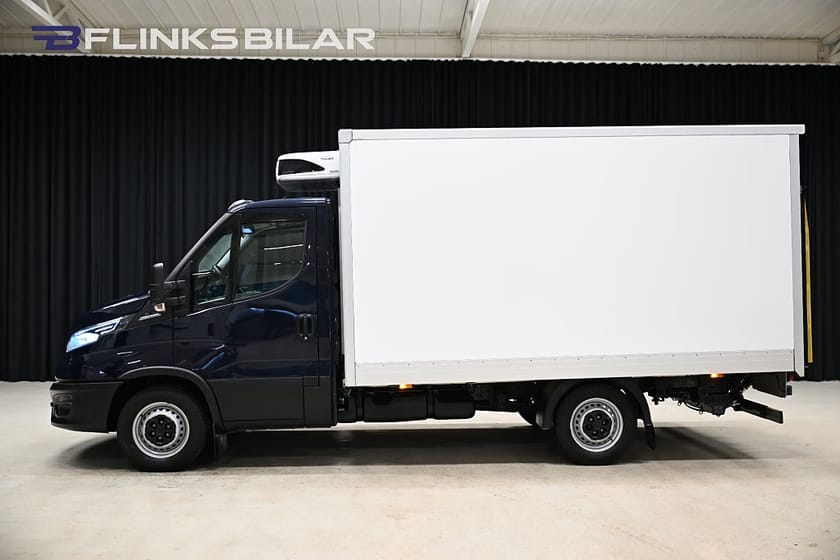 Bild 2 av Iveco Daily 35-140 Chassi Cab 136HK Automat|Volymskåp|BG-Lyft|Kylbil|Nattkyla|Leasbar
