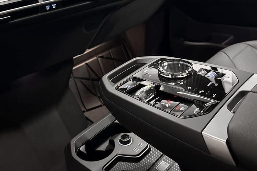 Bilde 2 av BMW iX xDrive50 Fully Charged, Luft, Harman/Kardon, H.Feste
