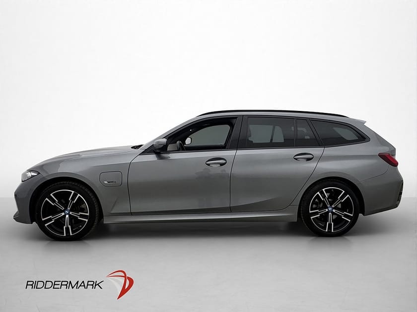 Bild 5 av BMW 330e xDrive Touring 292hk M Sport Wide Drag HiFi CarPlay Navi