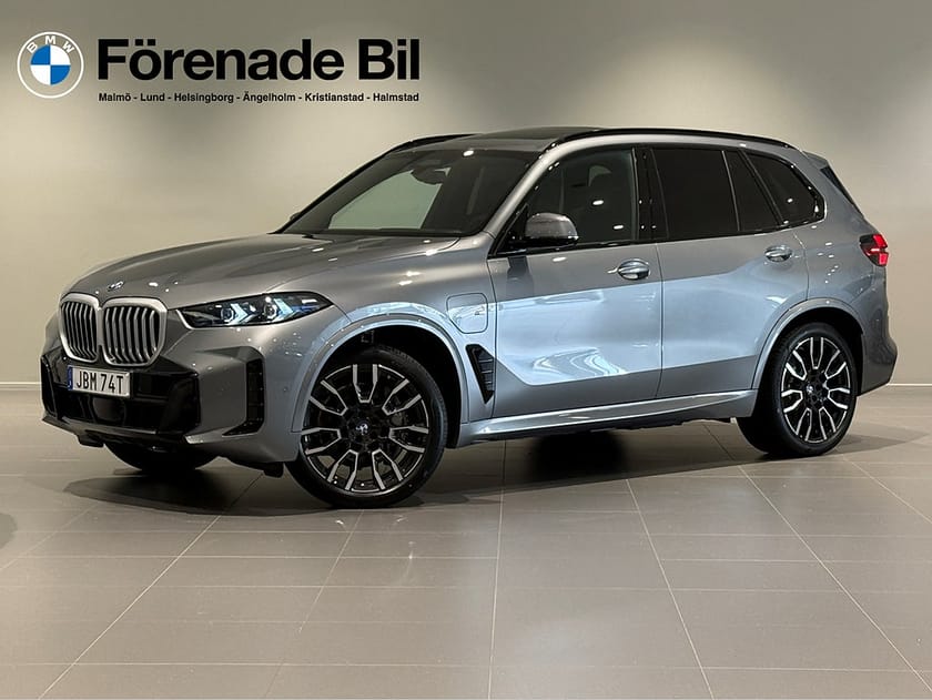 Bild 1 av BMW X5 xDrive50e M Sport Innovation Drag Adpt FartH H/K HuD