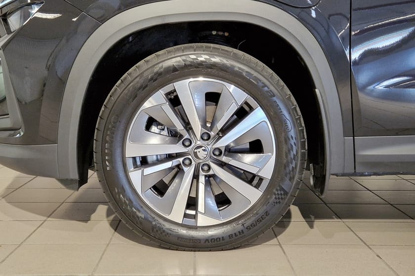 Bild 2 av Škoda Kodiaq iV SELECTION / 1,5 TSI / 204 HK / Drag / Matrix
