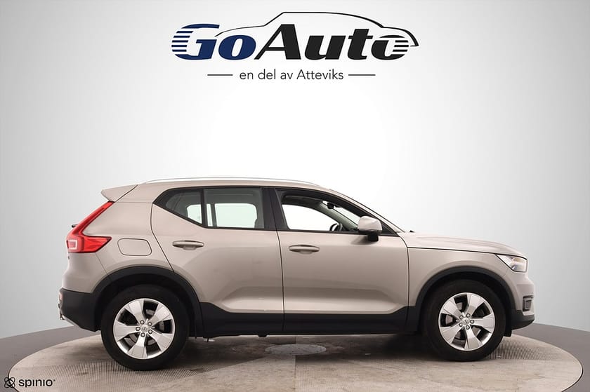 Bild 3 av Volvo XC40 D4 AWD Geartronic, 190hk Momentum Drag Backkamera