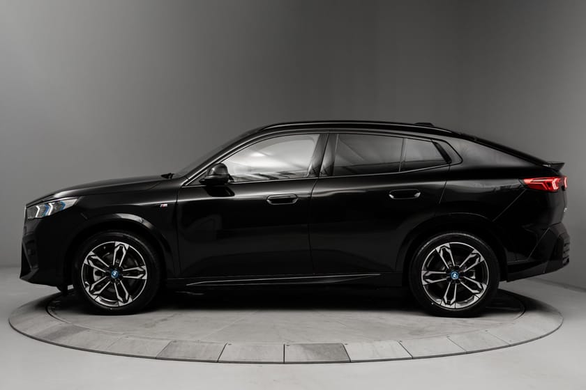 Bilde 2 av BMW iX2 xDrive30 