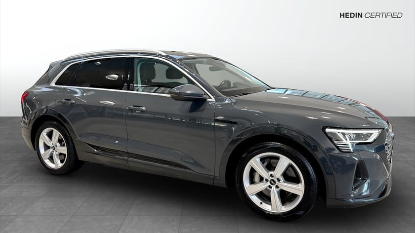 Bild 3 av Audi Q8 50 e-tron quattro | 340hk | Drag
