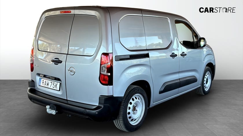 Bild 2 av Opel Combo Cargo L1H2 1.5 BlueHDi EAT 131hk, Värmare Drag Carplay