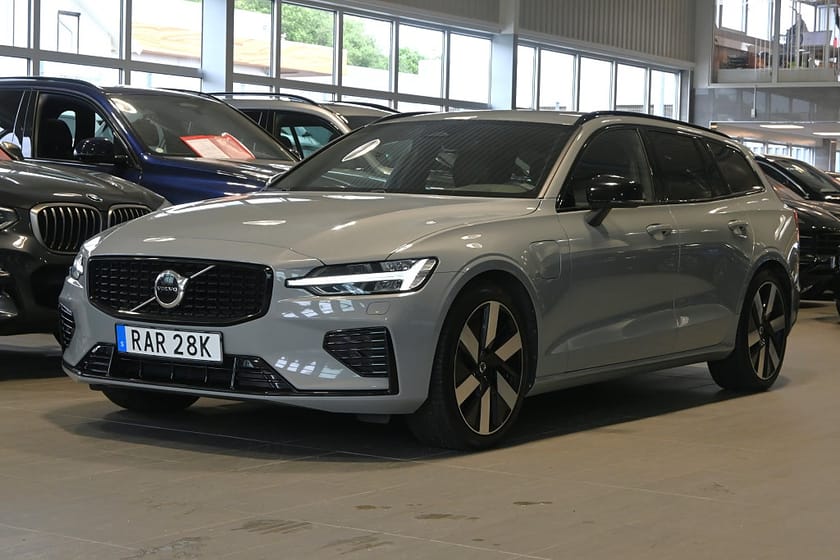 Bild 1 av Volvo V60 Recharge T6 AWD Plus Dark 19" Drag Kamera