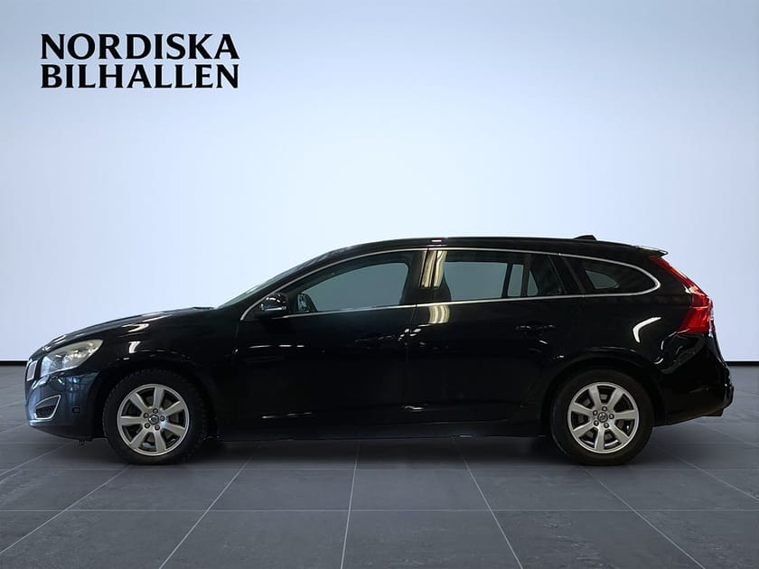 Bild 4 av Volvo V60 T4F Powershift Momentum Bluetooth Dragkrok Värmare
