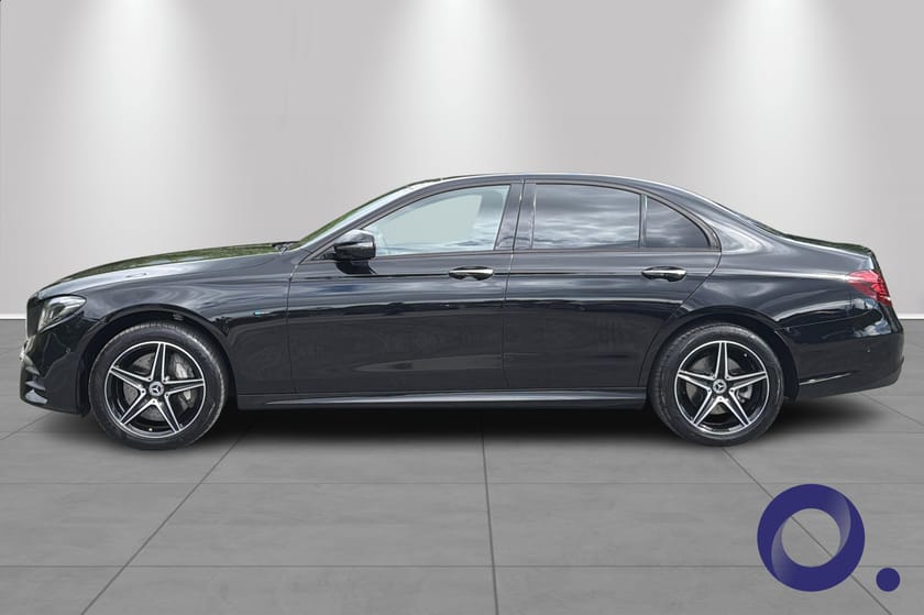 Bilde 2 av Mercedes-Benz E 300 de PLUG-IN AMG | PANORAMA | HEAD-UP | BURMESTER | MEMORY