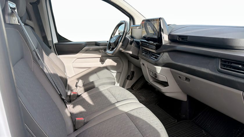 Bild 3 av Ford Tourneo Custom 320 Titanium LWB 2.0L 170HK 9-sits / Dieselvärmare