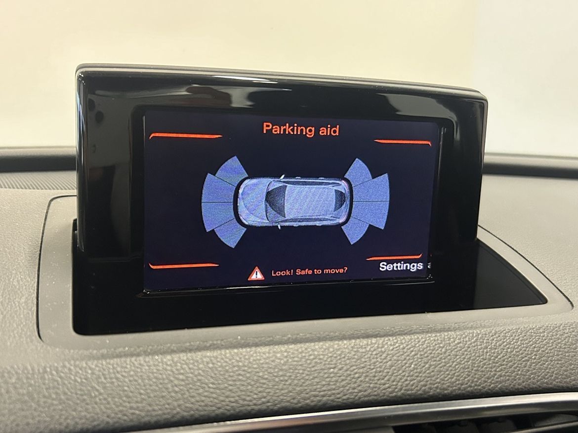 Audi Audi Q3 — bild 19