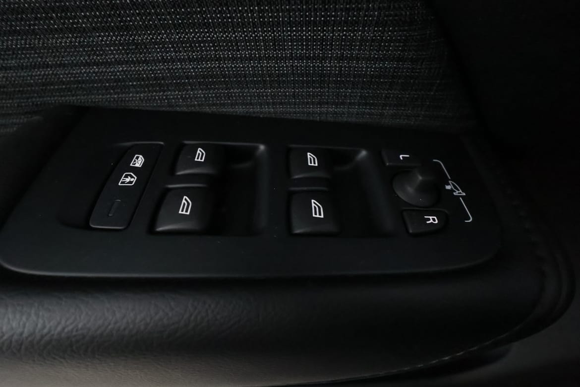 Volvo XC60 2023 - miniatyr 18