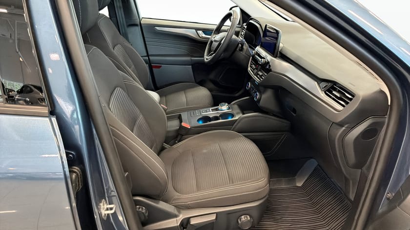 Bild 3 av Ford Kuga Plug-In Hybrid TITANIUM 2.5 FWD 225HK CVT