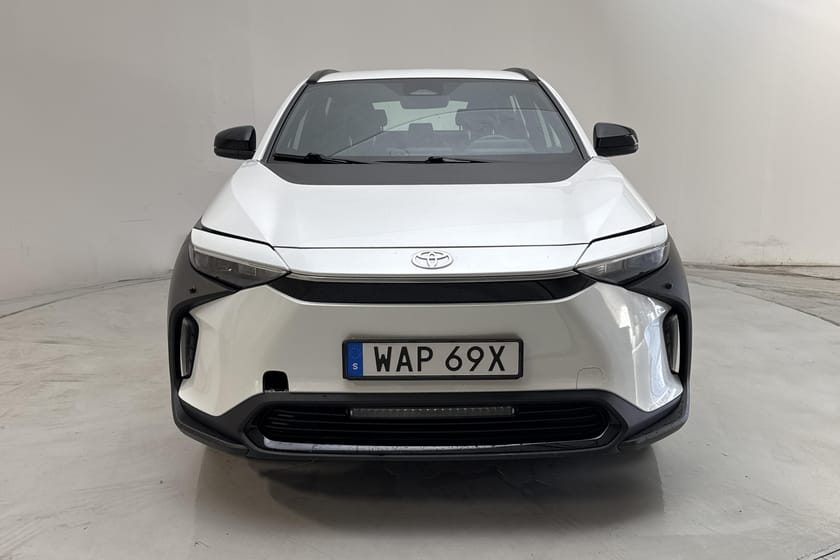 Bild 5 av Toyota bZ4X