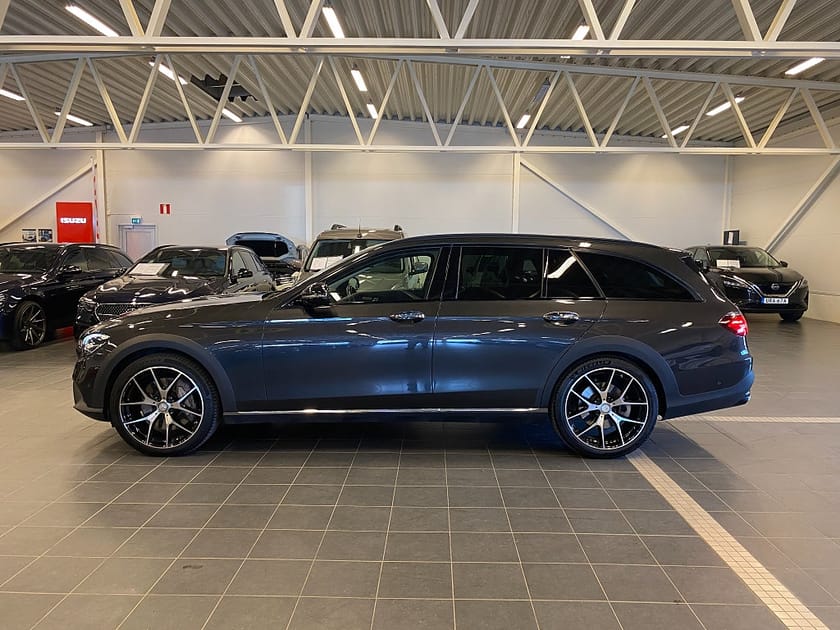 Bild 4 av Mercedes-Benz E 400 d 4MATIC All-Terrain Avantgarde Premium