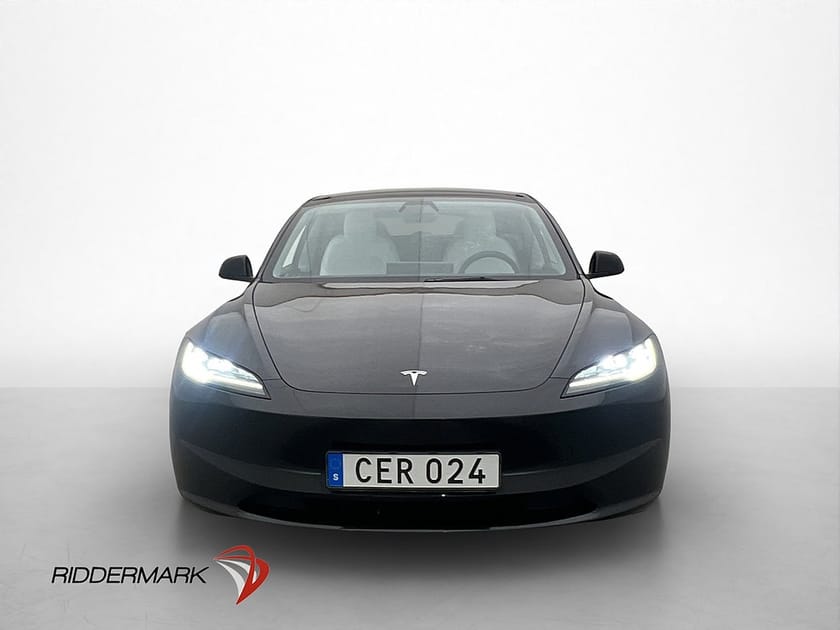Bild 3 av Tesla Model 3 Long Range AWD Premium Pano Autopilot MOMS