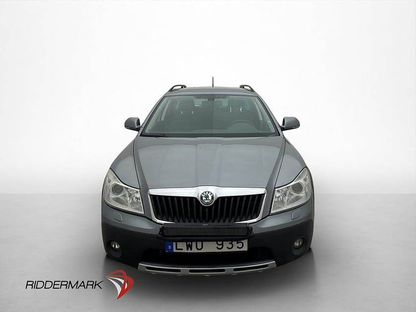 Bild 2 av Škoda Octavia Scout Skoda 2.0 TDI 4Motion M-värmare LED-Ramp 140hk