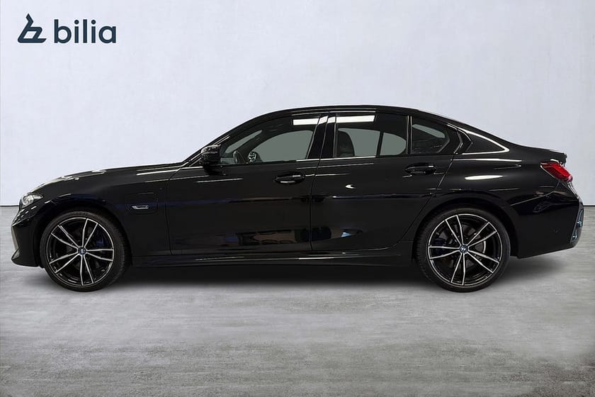 Bild 3 av BMW 330e xDrive Sedan M-sport | Backkamera | Navi | Aktiv farth.
