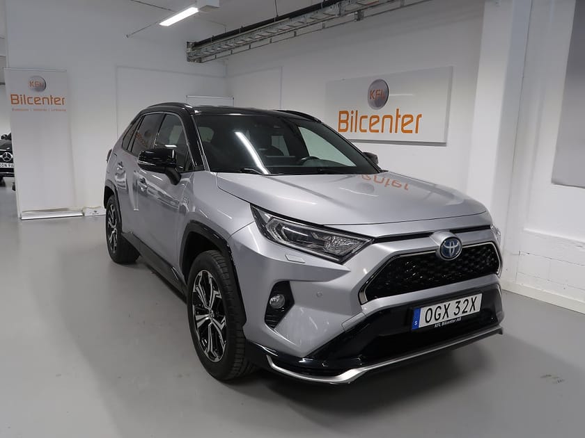 Bild 3 av Toyota RAV4 Laddhybrid Plug-in Hybrid Style V-Däck ingår Drag-Kamera-Elstol-Ca