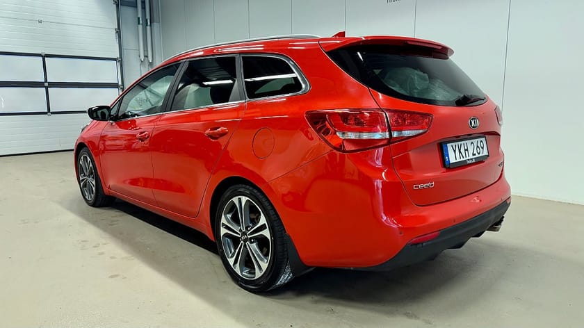 Bild 4 av Kia cee'd_sw sw 1.6 CRDi GT-Line / Navigation / Backkamera