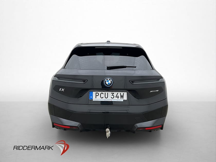 Bild 4 av BMW iX xDrive40 326hk Sport Head Up Laser H/K Dragkrok 360°