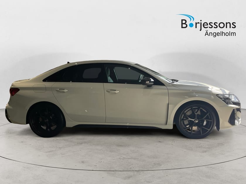 Bild 2 av Audi RS3 Sedan 2,5 TFSI 400 HK QUATTRO S-TRONIC