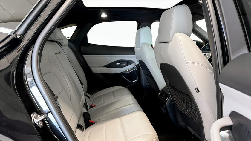 Bild 5 av Jaguar E-Pace P300e PHEV R-Dynamic, SE 309Hk / Kamera / Panorama
