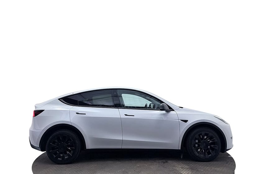 Bild 5 av Tesla Model Y Long Range AWD Drag V-Pump Premiumljud AI-Dator 514hk