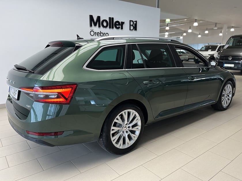 Bild 2 av Škoda Superb Kombi Skoda Combi STYLE 2,0 TDI 190hk 4X4 I Bkamera I Drag I Värmare