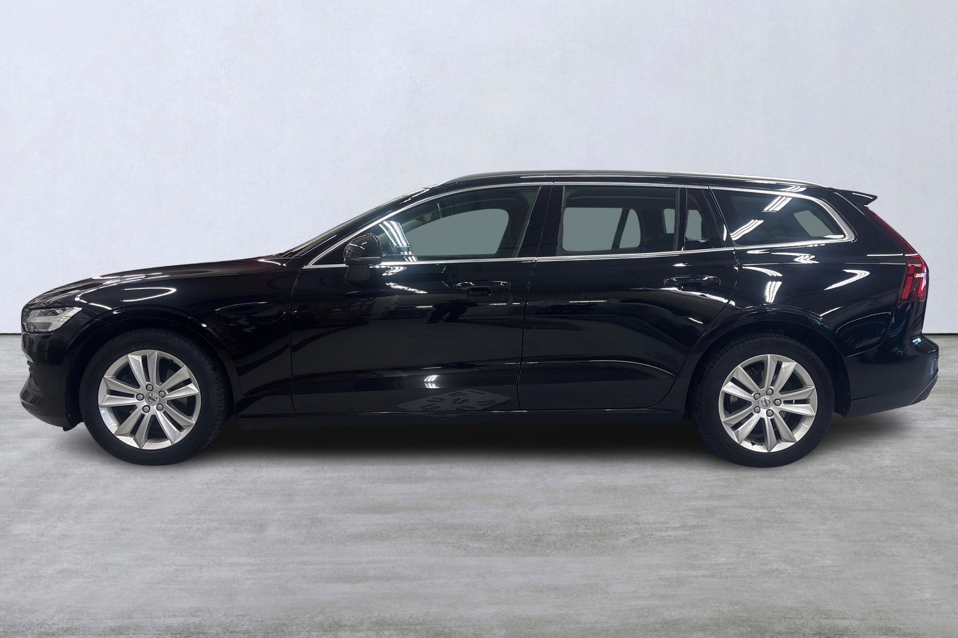 Volvo V60 B4 Diesel Momentum Advanced SE 2021, bild 2/10