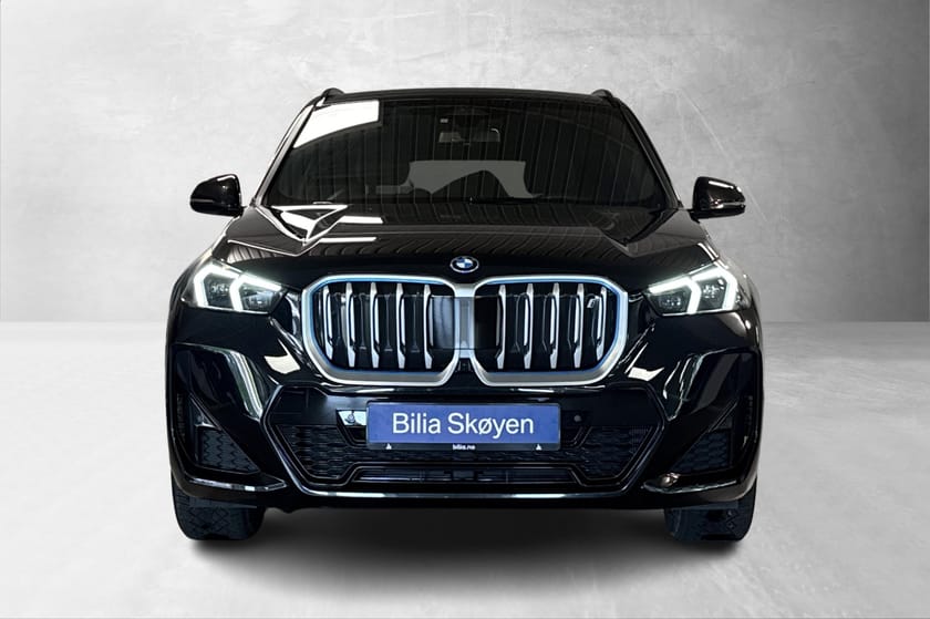 Bilde 2 av BMW iX1 xDrive30 Fully Charged M-sport, Elsete, H/K, Headup++