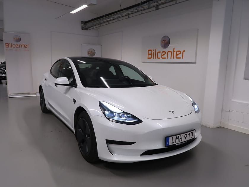 Bild 3 av Tesla Model 3 Standard Range Plus V-Däck ingår Navi-Kamera-Pano-Skinn