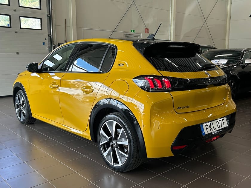 Bild 4 av Peugeot e-208 GT 50kWh Pano/Kamera/Navi/Carplay