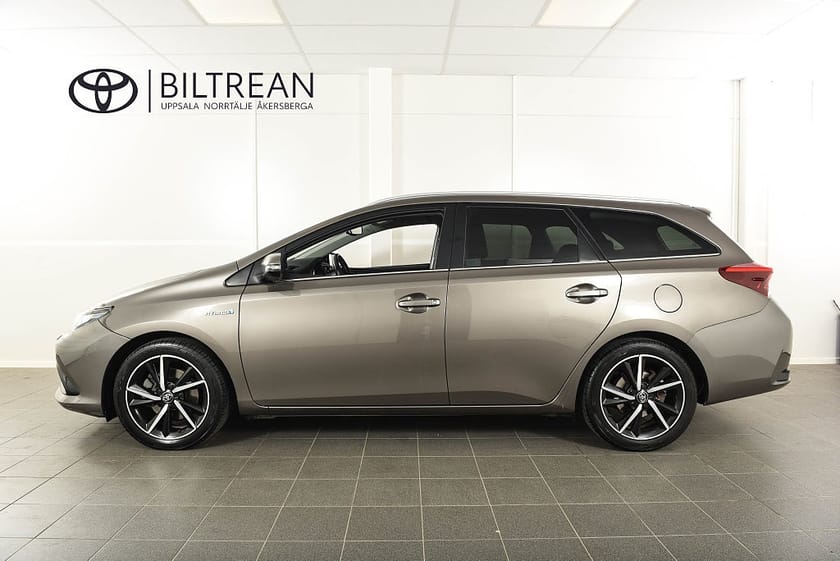 Bild 3 av Toyota Auris Touring Sports Hybrid Kombi 1,8 Elhybrid Touch & Go Edition