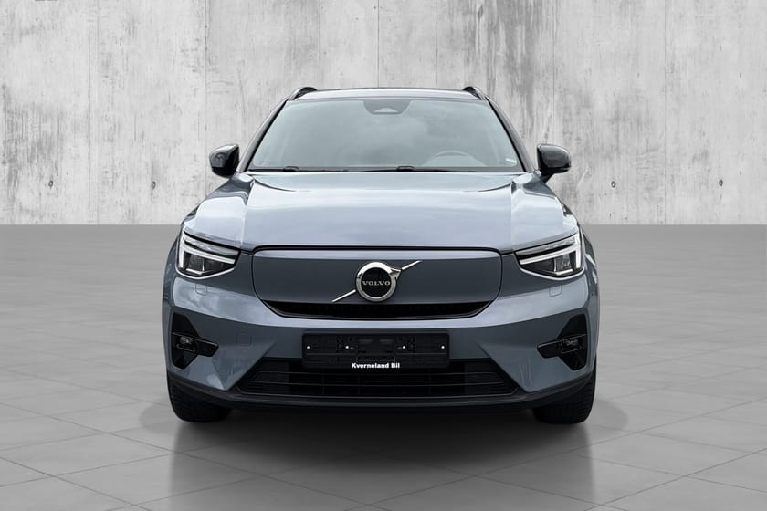 Bilde 2 av Volvo XC40 Recharge Twin motor Plus AWD/Pano/Hengerfeste
