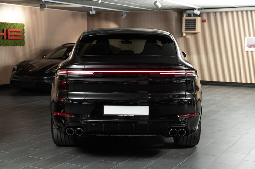 Bilde 5 av Porsche Cayenne E-Hybrid Coupé Krok/BOSE/HUD/22"/18-veis/Sports-eksos/ACC/+++