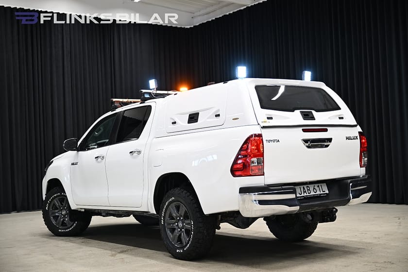 Bild 4 av Toyota Hilux Dubbelhytt 2.4 AWD 150HK Automat|Dubbelhytt|Kåpa|Drag|Värmare|Moms